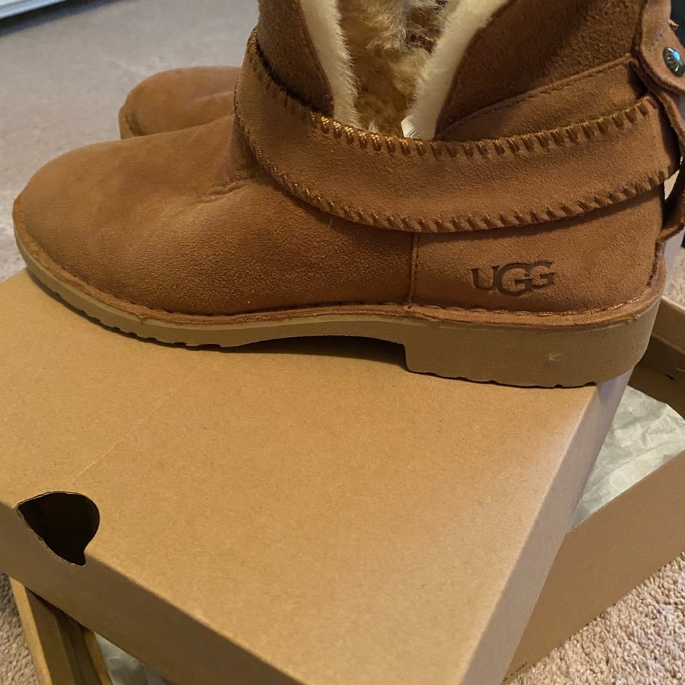UGG Chestnut McKay Boots